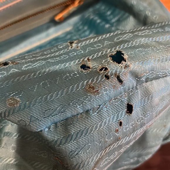 Large galleria Prada bag- appearance great with some flaws. - Picture 3 of 8